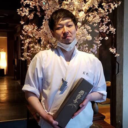 色はなれ 炙り焼き 石炉端 佐藤佳邦 さん